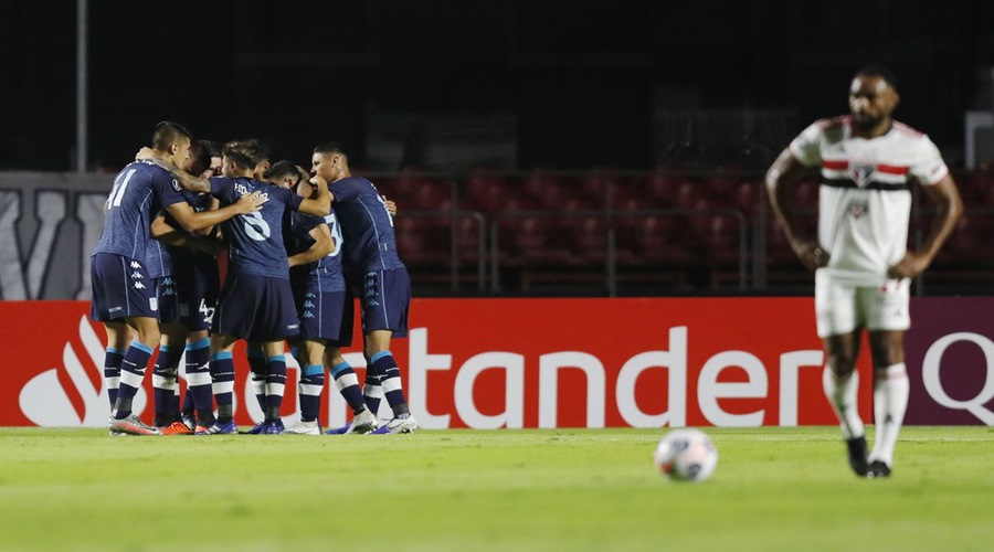 Jogando no Morumbi, São Paulo cai diante do Racing na Libertadores 1