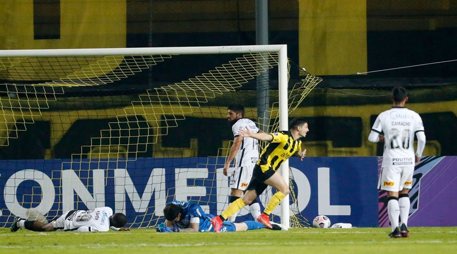 Corinthians é goleado e se despede da Sul-Americana 1