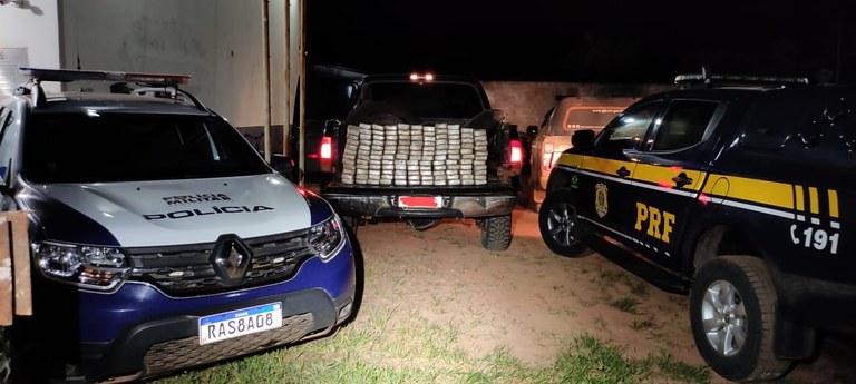 Em ação conjunta entre PRF e PM-MT, 129 kg de pasta base de cocaína são apreendidos 1