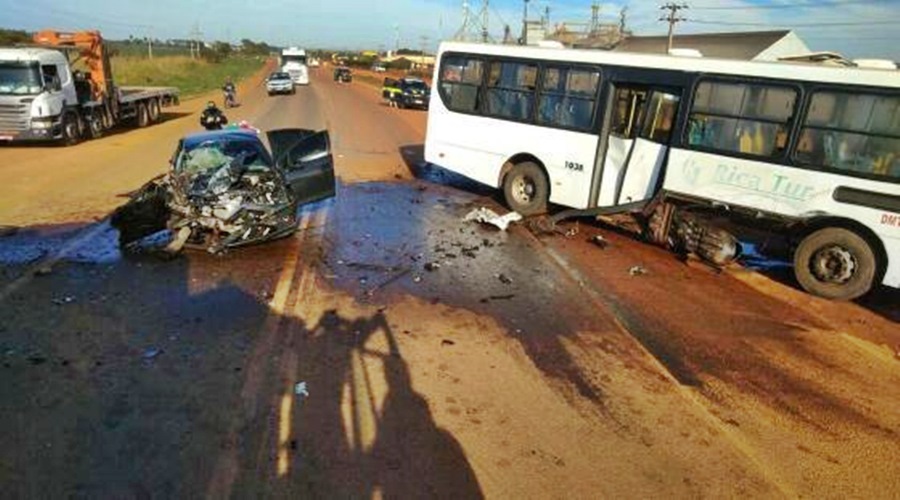 Idosa de 79 anos morre em colisão violenta entre carro e ônibus em MT 1