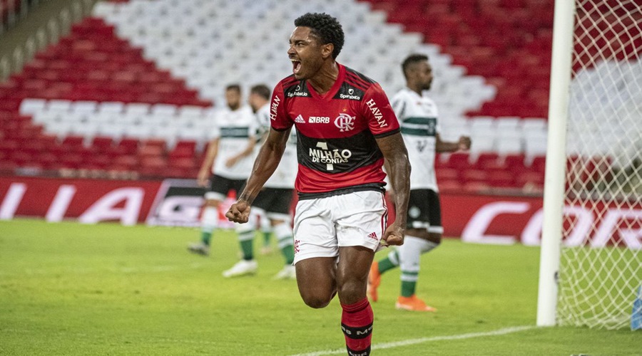 Flamengo vence Coritiba e está nas oitavas da Copa do Brasil 1