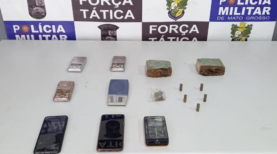 Três pessoas foram presas pela PM suspeitas de tráfico de drogas e associação para o tráfico ilícito de drogas 1