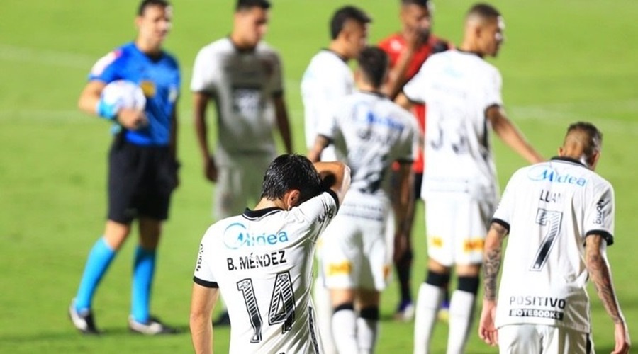 Corinthians empata com o Atlético-GO e está eliminado da Copa do Brasil 1