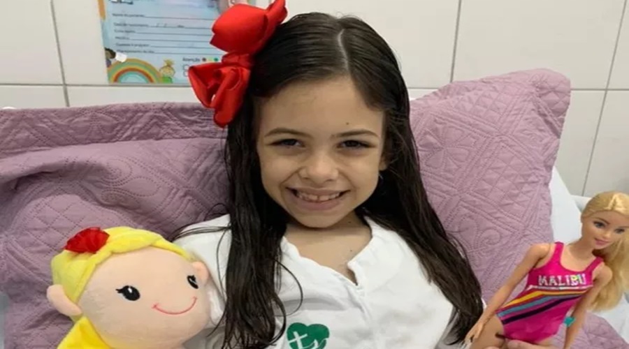 Pais de garotinha de 7 anos diagnosticada com câncer de pulmão mobiliza redes sociais com pedido de orações em MT 1