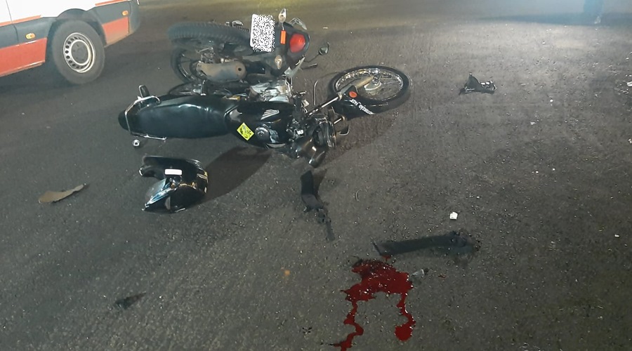 Motociclista fica gravemente ferido após colisão violenta entre duas motos no centro de Rondonópolis 1