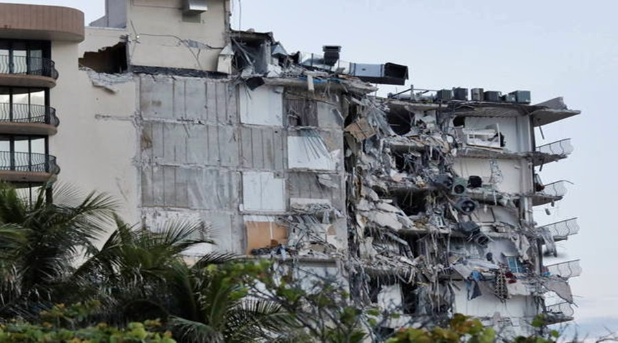 Edifício com 12 andares desaba e deixa várias pessoas feridas em Miami Beach, nos EUA 1