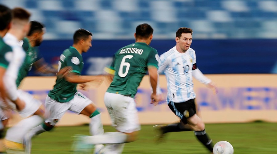 Com show de Messi, Argentina goleia Bolívia por 4 a 1 1