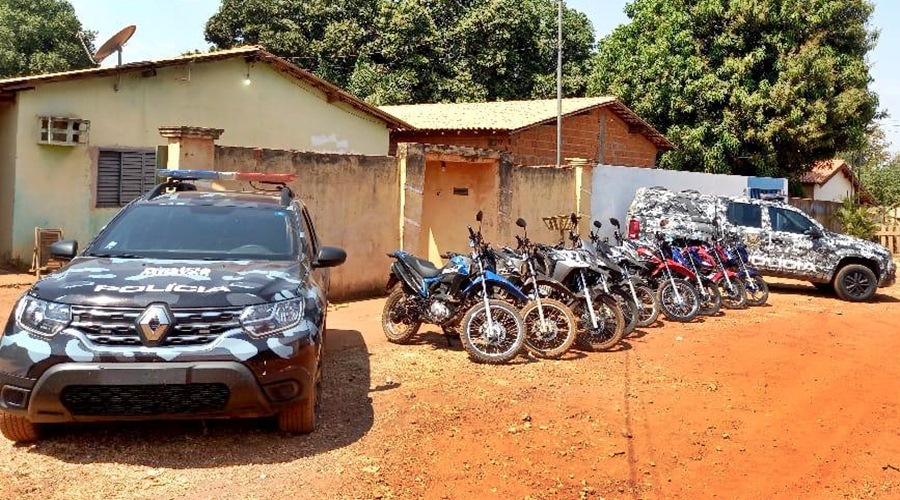 Força Tática descobre casa com nove motocicletas roubadas ou furtadas em Várzea Grande 1