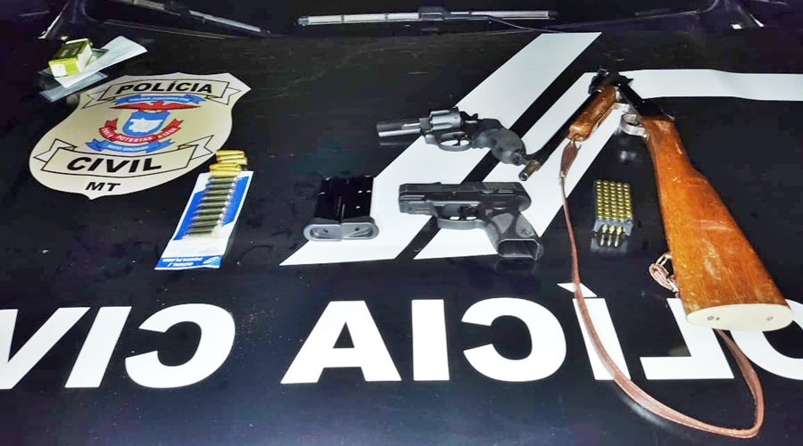 Polícia Civil apreende três armas de fogo e prende quatro pessoas em operação de combate à criminalidade 1