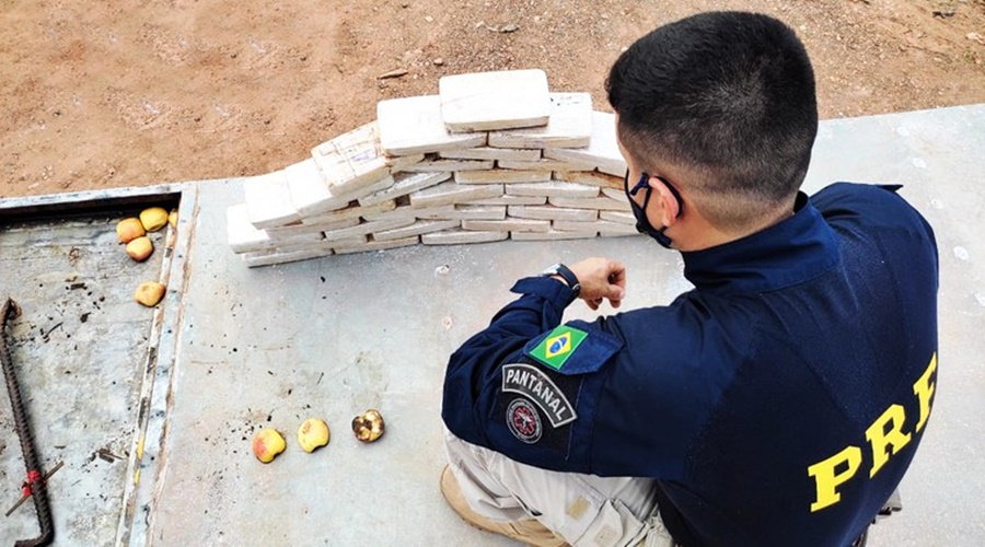 PRF apreende 40 kg de pasta base de cocaína em Rosário Oeste-MT 1