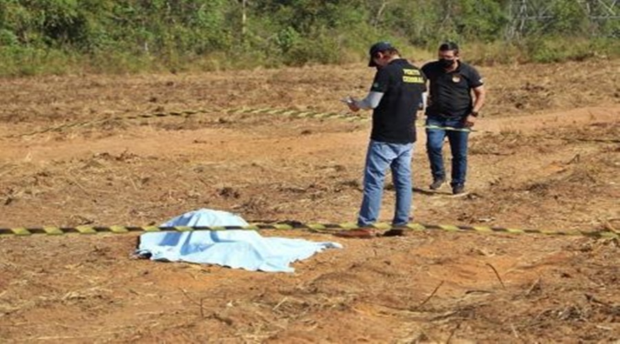 Cadáver de um homem de 36 anos que pode ter sido vítima de homicídio é localizado às margens da BR-163 1