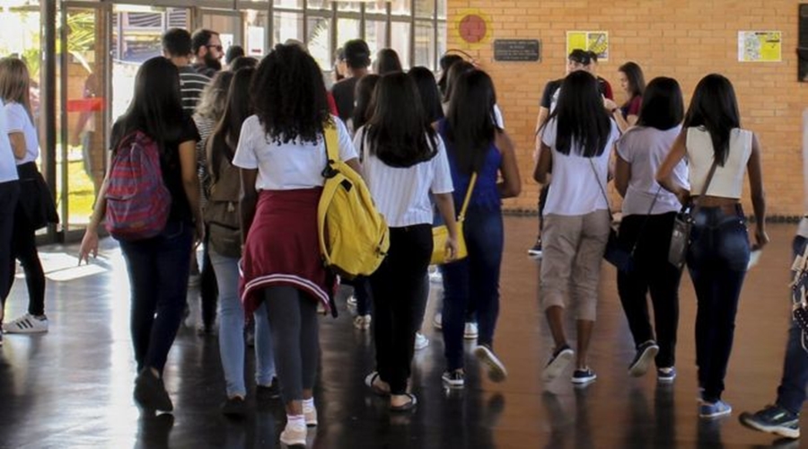 Aulas em escolas estaduais de MT voltaram 100% presenciais ainda nesse mês de outubro 1