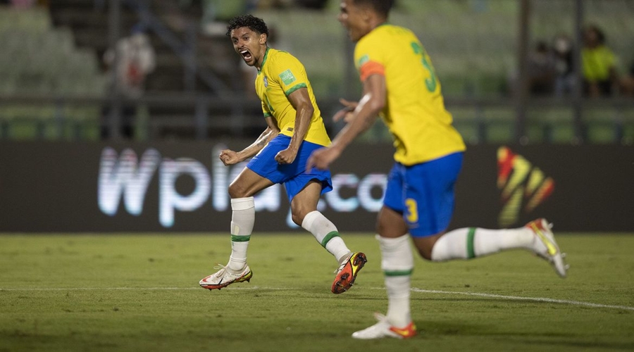 Brasil joga mal, mas vence Venezuela nas Eliminatórias 1