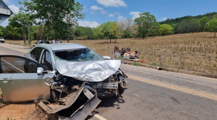 Colisão seguida de capotamento deixa três pessoas feridas na Rodovia do Peixe em Rondonópolis 1