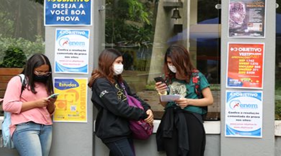 Enem serve de acesso ao ensino superior no Brasil e em Portugal 1