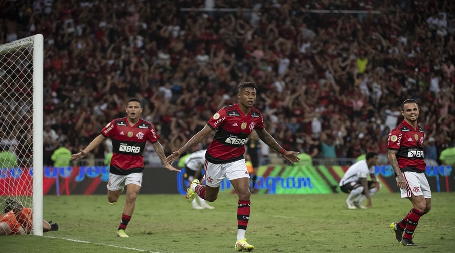 Bruno Henrique garante vitória do Flamengo sobre o Corinthians 1