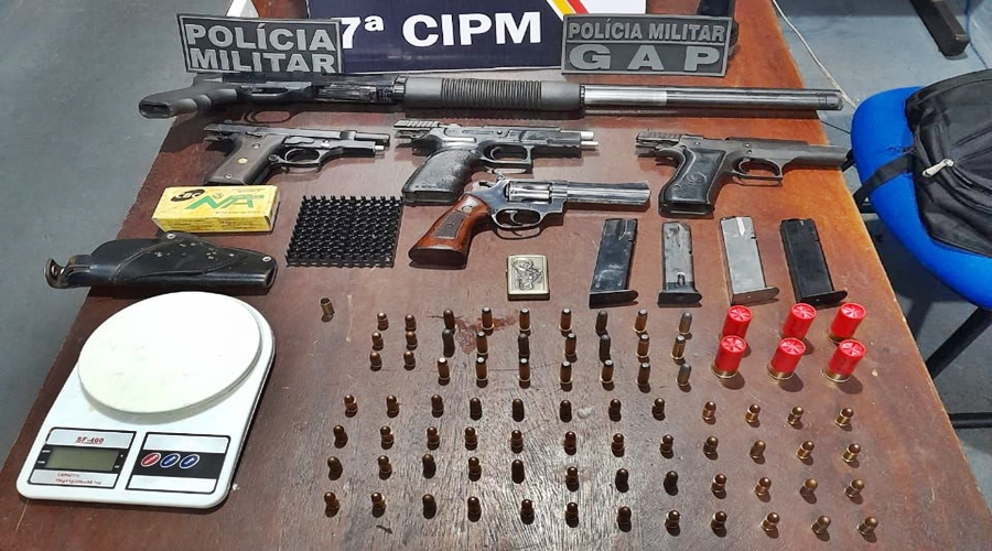 Individuo é preso pela PM em Jaciara com arsenal de armas de fogo 1