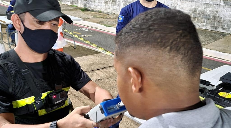 Durante Operação Lei Seca sete motoristas foram presos por embriaguez ao volante em VG 1