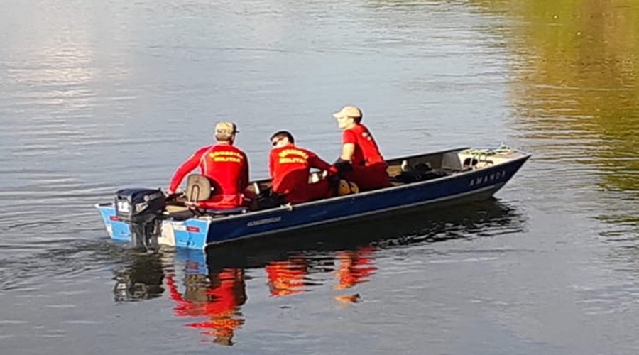 Bombeiros fazem buscas a homem desaparecido no Lago do Manso em Chapada dos Guimarães 1