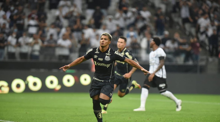 No ritmo de Marcos Leonardo, Santos supera o Corinthians no Paulista 1