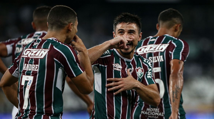 De virada Fluminense vence clássico com Botafogo no Nílton Santos 1