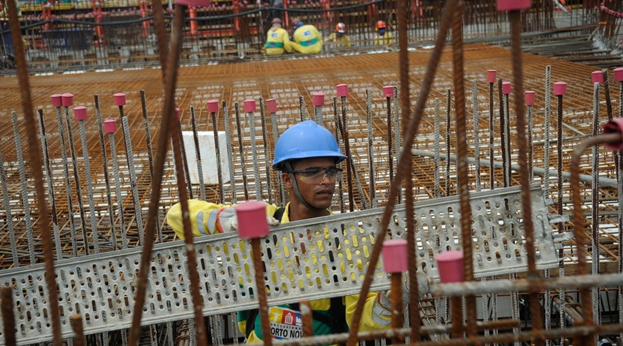 Confiança da construção cai 0,8 ponto em março 1