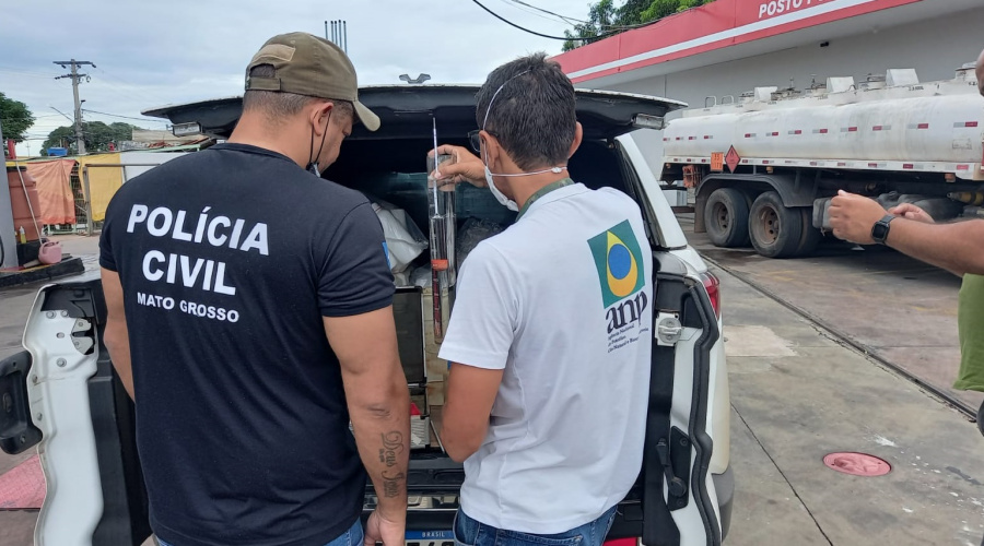 Posto com gasolina adulterada com 70% de etanol é flagrado pela PC e ANP em VG 1