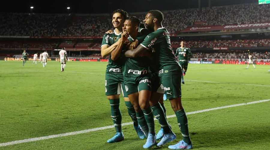 Com gol de Rony Palmeiras vence o São Paulo no Morumbi 1