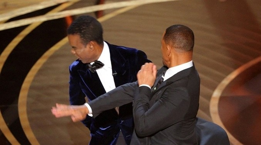 Will Smith dá tapa no rosto de Chris Rock durante a cerimônia do Oscar 2022 1