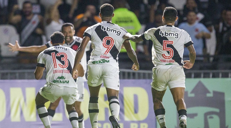 Vasco supera a Ponte Preta em sua primeira vitória na Série B 1