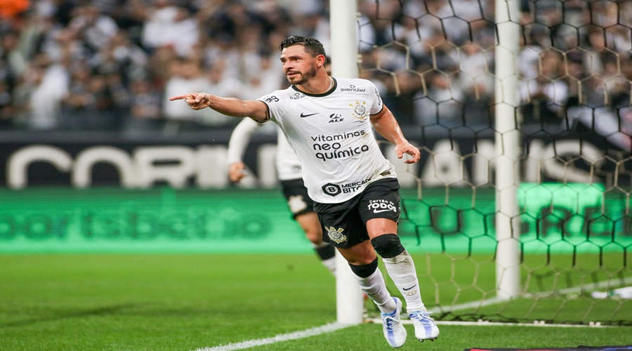 Com noite inspirada de Giuliano Corinthians vence a Portuguesa em partida válida pela Copa do Brasil 1