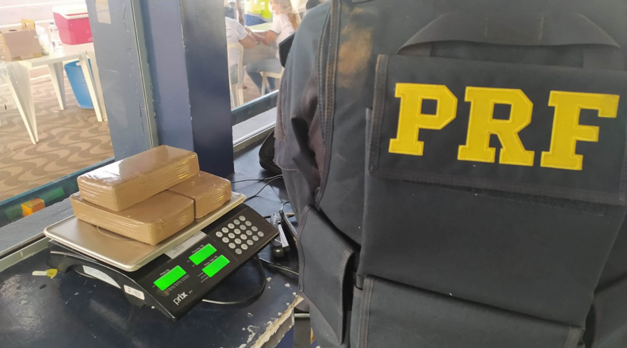 Passageiro de ônibus é preso pela PRF em Rondonópolis transportando droga amarrada no corpo 1