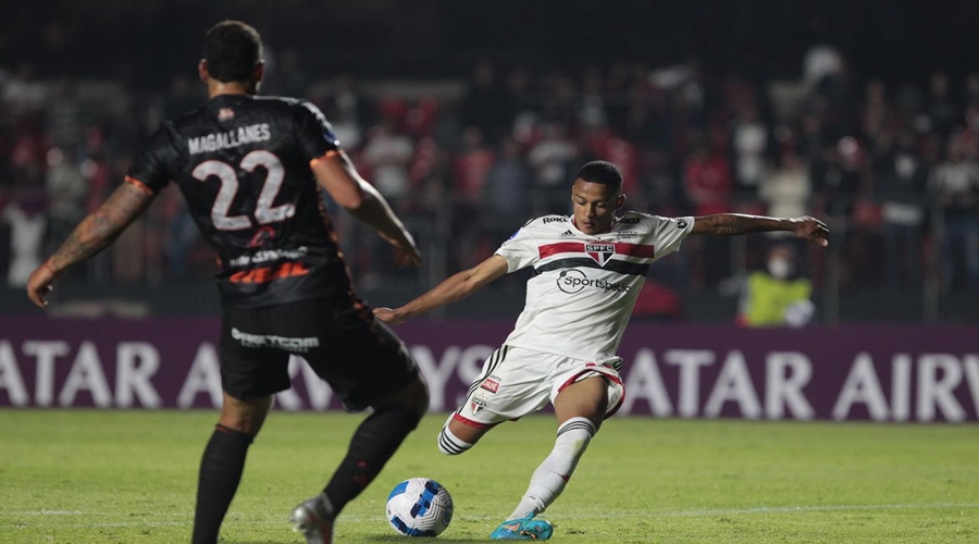 Com time de garotos, São Paulo supera Ayacucho na Sul-Americana 1