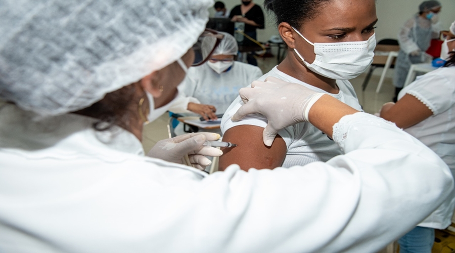 Rondonópolis inicia vacinação com a 4ª dose para quem tem mais de 50 anos e trabalhadores da saúde 1