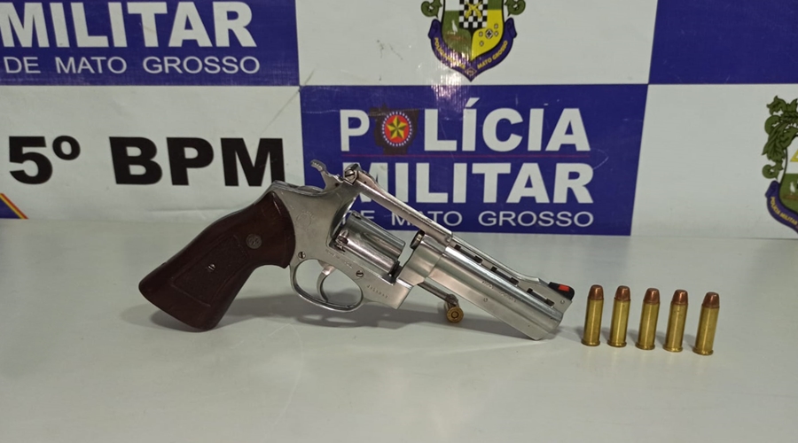 Homem agride e ameaça companheira com arma de fogo e é preso pela PM 1