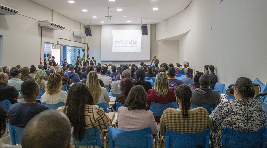 Micro e pequenos empresários comparecem em massa em evento de microcrédito 1