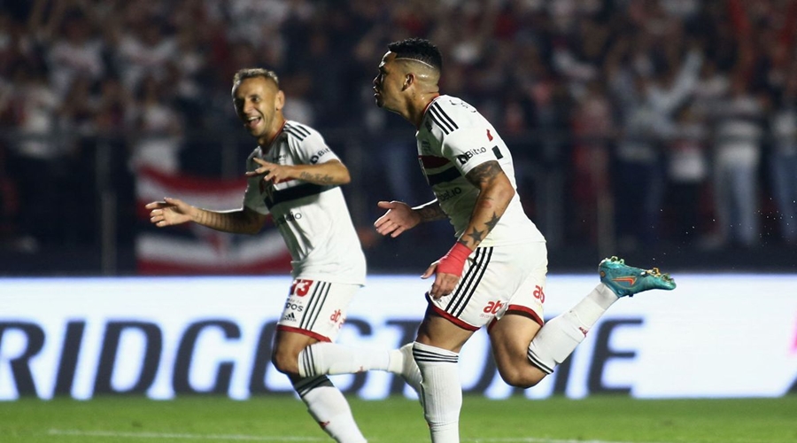 São Paulo confirma classificação com goleada 1