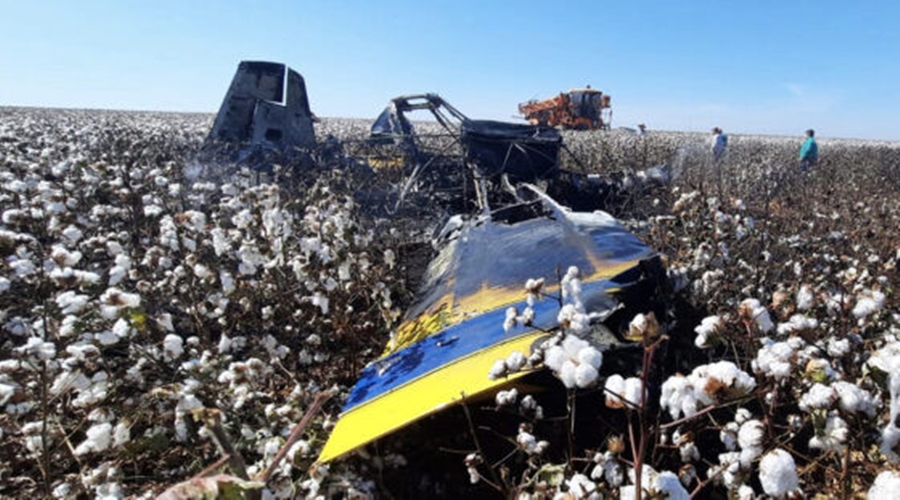 Piloto de avião agrícola fica gravemente ferido após aeronave cair e pegar fogo em lavoura de algodão 1