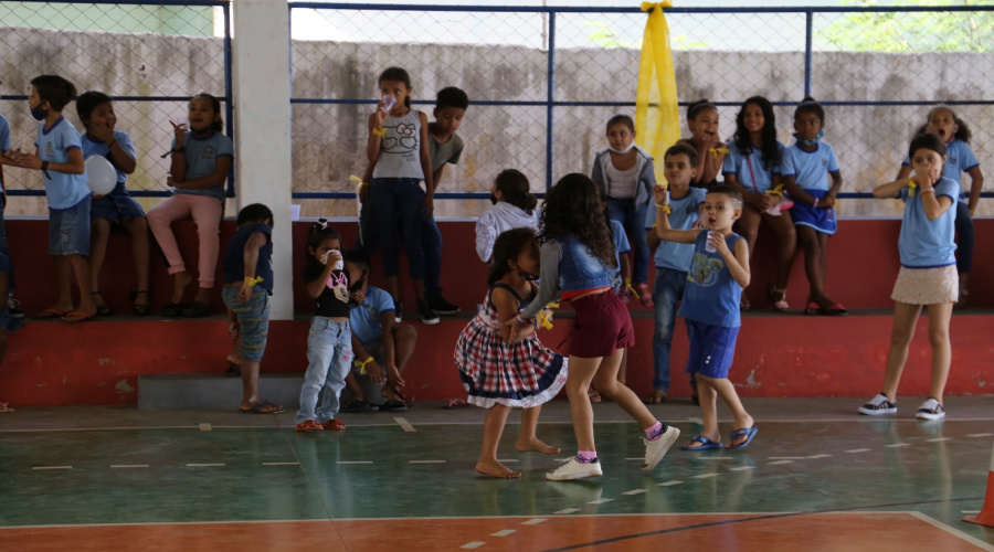 Escola Melchiades realiza colônia de férias e abre oportunidade para crianças da comunidade 1