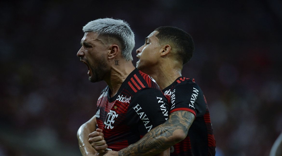 Arrascaeta desequilibra e Flamengo faz placar para chegar às quartas 1