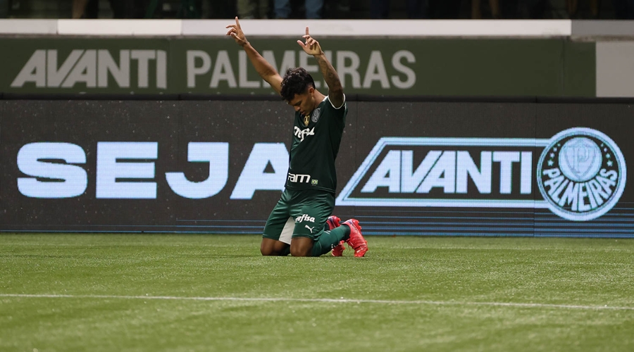 Palmeiras faz seu 100º gol de 2022 ao bater Cuiabá em casa e defende liderança isolada no Brasileiro 1