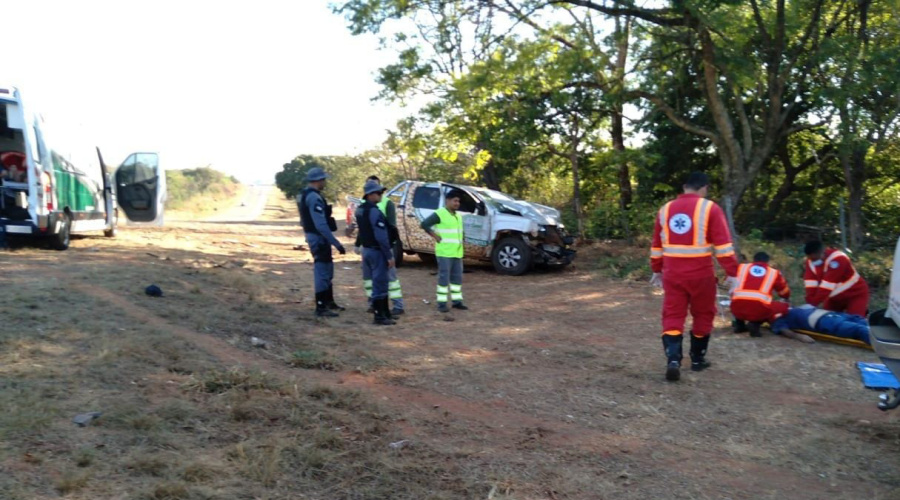 Colisão entre duas caminhonetes na MT 130 deixa uma pessoa morta e quatro feridas 1