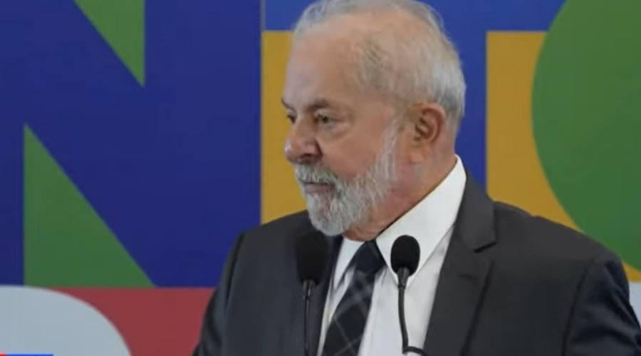 Durante discurso de Campanha Lula comete gafe e chama trabalho doméstico de 'serviço da mulher' 1