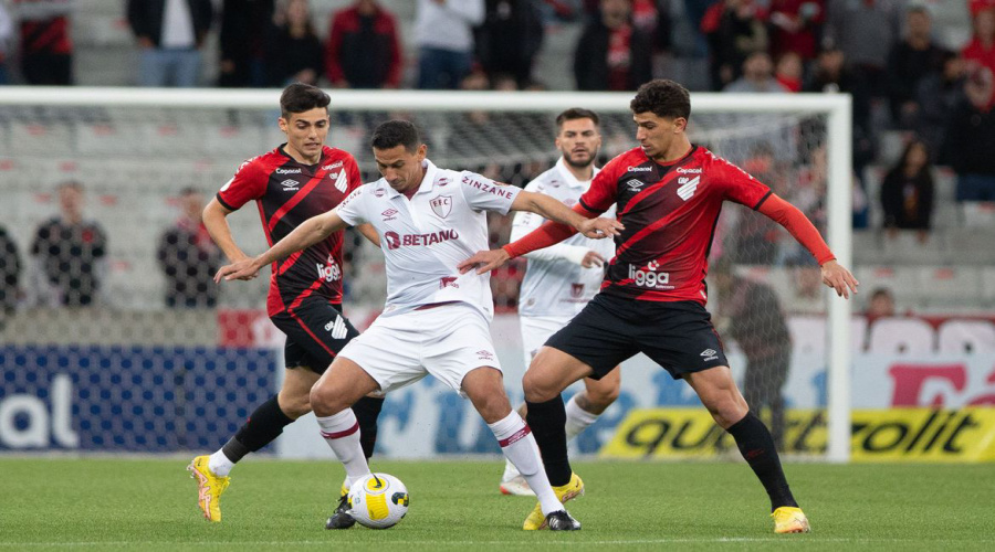 Com gol de Pablo, Athletico derrota Fluminense e fica perto do G4 1