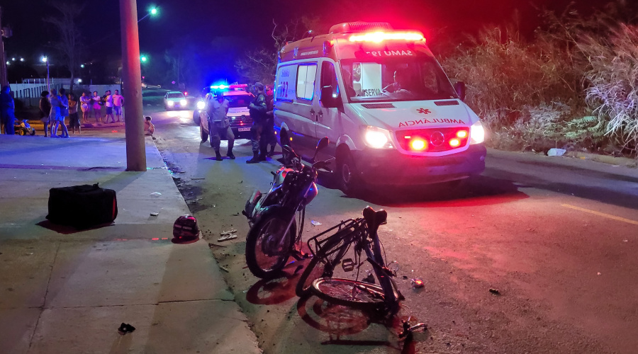 Entregador passa entre meio-fio e quebra-molas, atropela e mata criança de 11 anos que estava em bicicleta 1