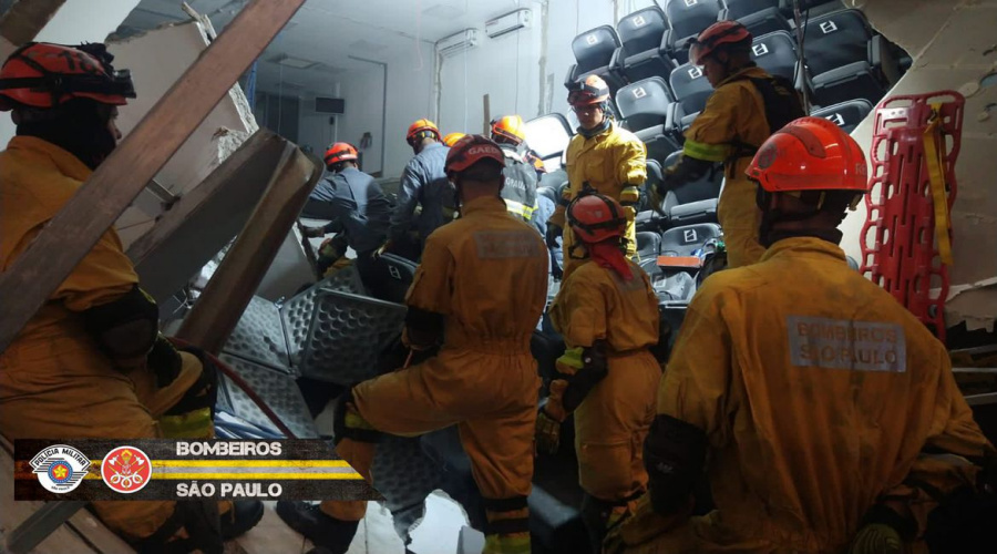 Bombeiros encerram buscas em desabamento que deixou nove mortos 1