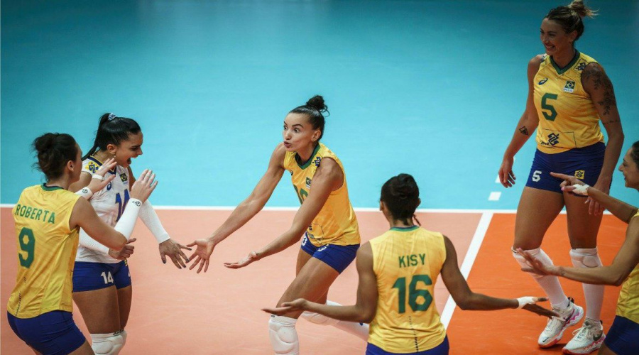 Brasil bate Itália e fica a um jogo do inédito título mundial de vôlei 1