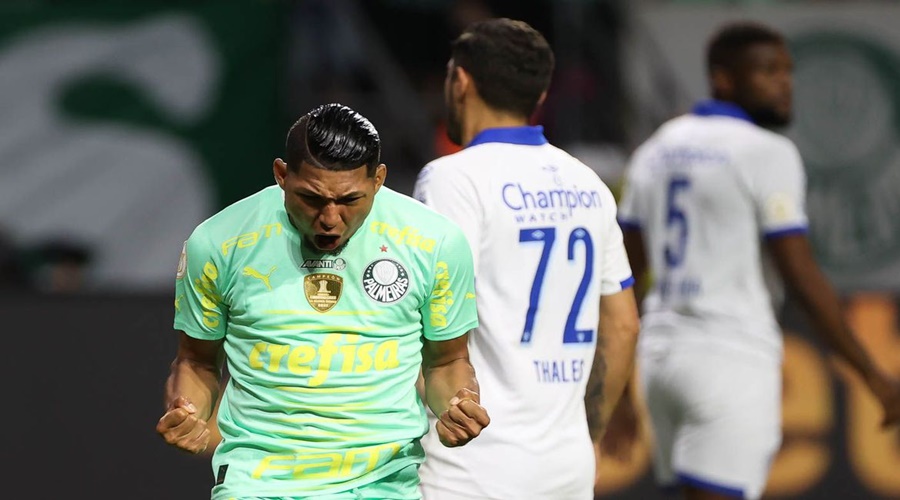 Palmeiras bate Avaí e amplia folga na ponta do Brasileiro 1