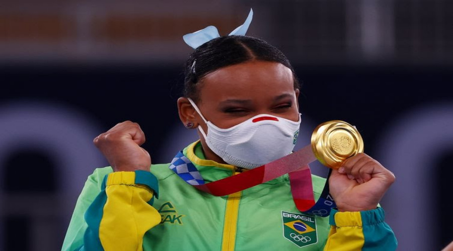 Rebeca Andrade conquista o ouro no individual geral 1