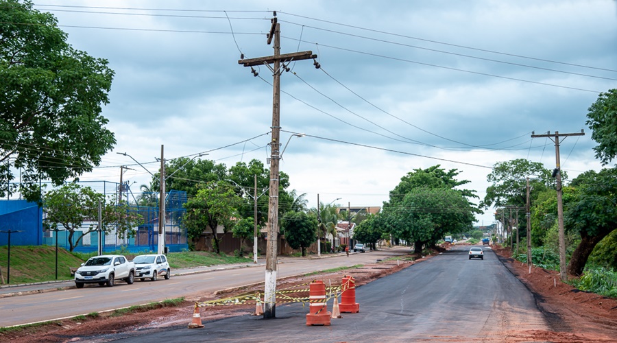 Município aguarda Energisa fazer a remoção de poste em obra 1